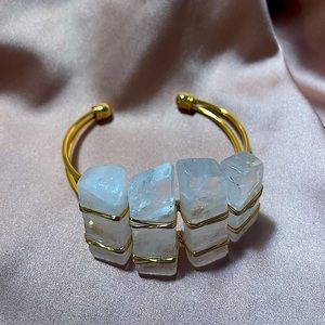 Quartz crystal bracelet